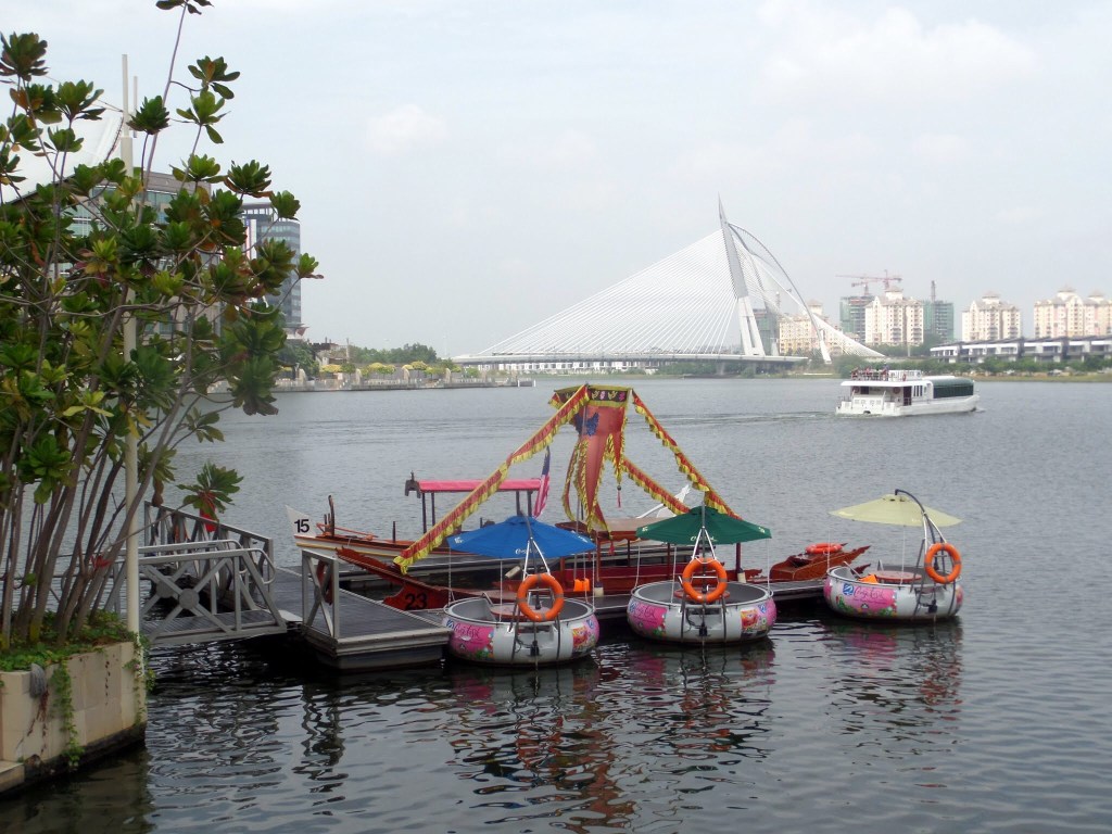 Putrajaya Lake