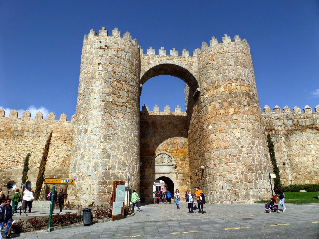 City gates, Avila