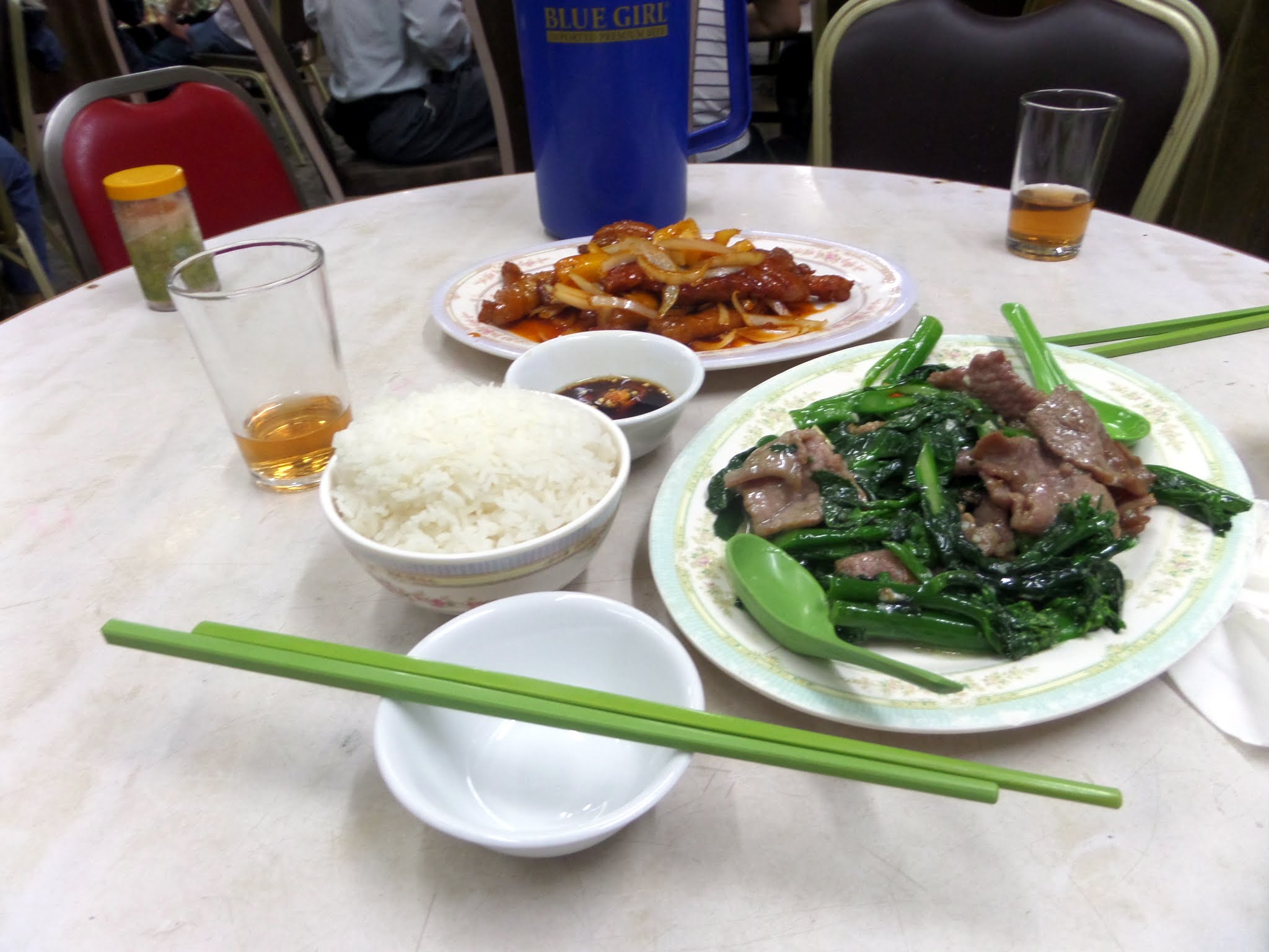 Dinner at a traditional dai pai dong, Mongkok