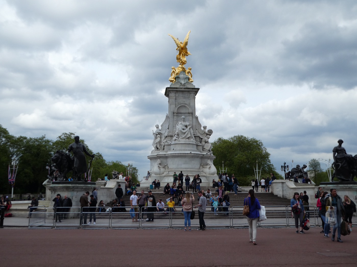 Victoria Memorial, The Mall, London 