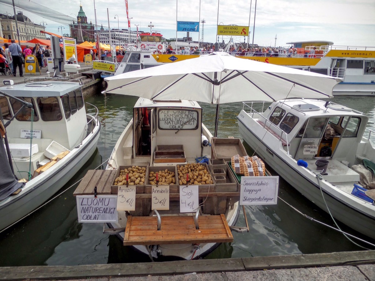 Helsinki market place 