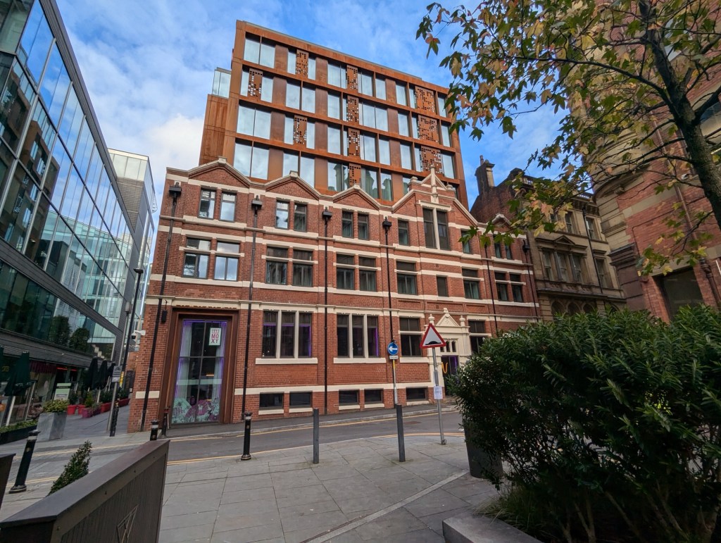 Moxy Manchester City Centre