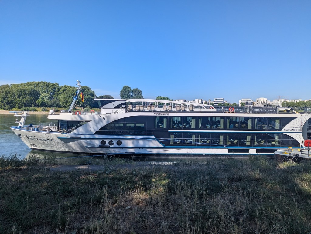 Riviera Resplendence